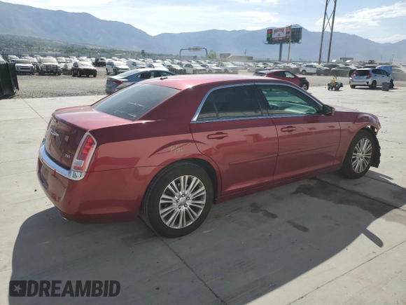 2014 Chrysler 300 z VIN 2C3CCARG0EH249562, wystawiony jako Copart lot #60331535 z przebiegiem 153 730 mil mil oraz Szkoda całkowita • Salvage title. Historia ofert i sprzedaży dostępna na DreamBid. Obrazek 3.