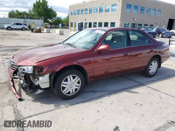 2001 Toyota Camry LE z VIN 4T1BF28K51U124747, wystawiony jako Copart lot #57482825 z przebiegiem 108 262 mil mil oraz Szkoda całkowita • Salvage title. Historia ofert i sprzedaży dostępna na DreamBid. Obrazek 1.