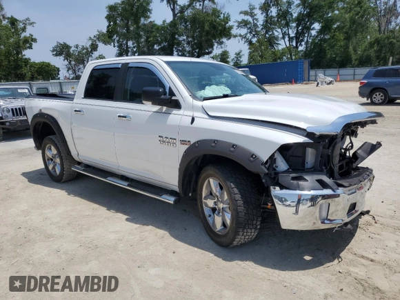 2018 Ram 1500 Big Horn z VIN 1C6RR7LT7JS254698, wystawiony jako Copart lot #57526965 z przebiegiem 46 700 mil mil oraz Szkoda całkowita • Salvage title. Historia ofert i sprzedaży dostępna na DreamBid. Obrazek 4.