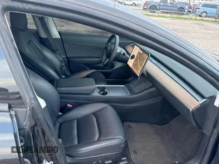2021 Tesla Model 3 Standard Range Plus z VIN 5YJ3E1EA9MF919606, wystawiony jako Copart lot #60377285 z przebiegiem 39 713 mil mil oraz Szkoda całkowita • Salvage title. Historia ofert i sprzedaży dostępna na DreamBid. Obrazek 5.