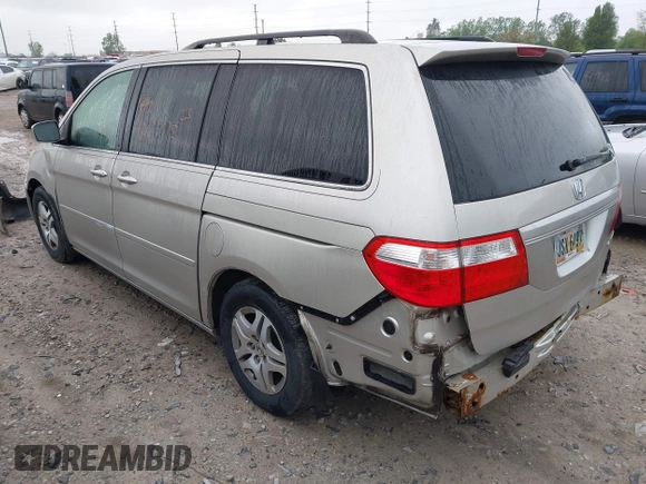 2005 Honda Odyssey EX-L with VIN 5FNRL38685B055538, listed as a IAAI auction lot 42183078 with 277,597 mi miles and . Bid and sale history available at carsss.com. Image 3.