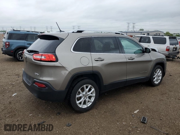 2018 Jeep Cherokee Latitude с VIN 1C4PJLCB3JD573513, выставлен на аукционе Copart как лот 57308025 с пробегом 69 086 миль миль и Списание • Salvage title. История ставок и продаж доступна на DreamBid. Изображение 3.