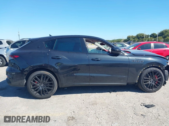 2023 Maserati Levante z VIN ZN661YUM3PX429958, wystawiony jako IAAI lot #41844196 z przebiegiem 19 878 mil mil oraz . Historia ofert i sprzedaży dostępna na DreamBid. Obrazek 14.