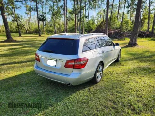 2011 Mercedes-Benz E 350 Luxury with VIN WDDHH8HB0BA291828, listed as a Copart auction lot 53397705 with 132,902 mi miles and Clean Title. Bid and sale history available at DreamBid. Image 4.