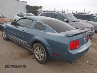 2005 Ford Mustang Deluxe with VIN 1ZVFT80N155155157, listed as a IAAI auction lot 41739123 with 132,491 mi miles. Bid and sale history available at carsss.com. Image 3.