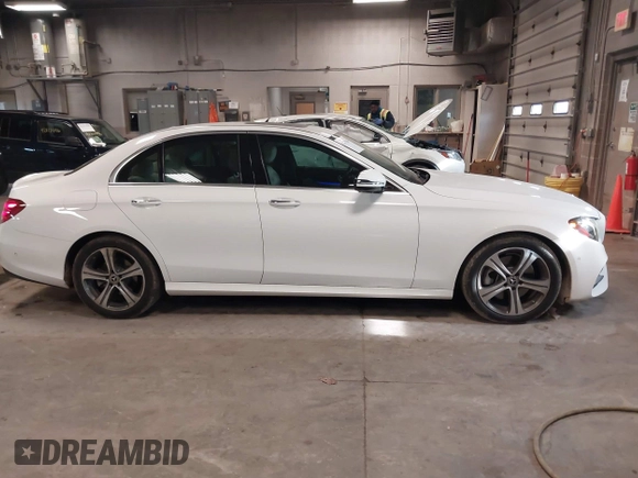 2018 Mercedes-Benz E 300 with VIN WDDZF4JB5JA331431, listed as a IAAI auction lot 42117564 with 64,356 mi miles and . Bid and sale history available at DreamBid. Image 13.