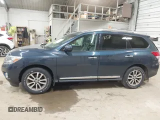 2016 Nissan Pathfinder Platinum with VIN 5N1AR2MM1GC635218, listed as a IAAI auction lot 42091411 with 185,691 mi miles. Bid and sale history available at carsss.com. Image 14.