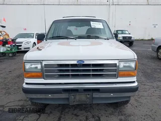 1994 Ford Explorer Eddie Bauer z VIN 1FMDU34X0RUB38962, wystawiony jako IAAI lot #41955041 z przebiegiem 1 088 mil mil oraz . Historia ofert i sprzedaży dostępna na DreamBid. Obrazek 12.