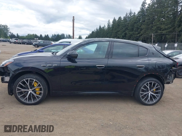 2023 Maserati Grecale Modena z VIN ZN682AVM0P7438449, wystawiony jako IAAI lot #42194029 z przebiegiem Nie podano mil oraz . Historia ofert i sprzedaży dostępna na DreamBid. Obrazek 15.