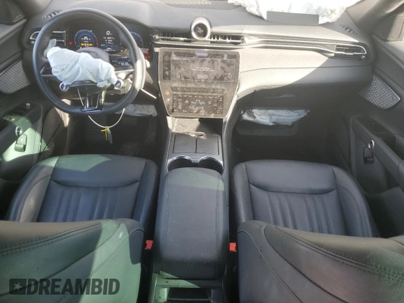 2023 Maserati Grecale GT z VIN ZN682AVA2P7418404, wystawiony jako Copart lot #44812895 z przebiegiem 33 382 mil mil oraz Szkoda całkowita • Salvage title. Historia ofert i sprzedaży dostępna na DreamBid. Obrazek 8.