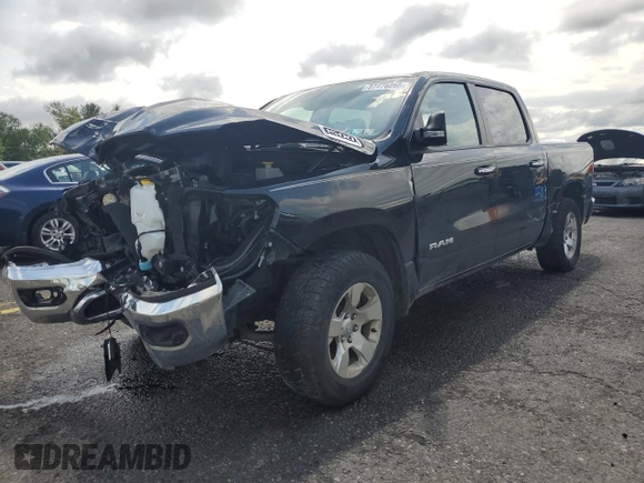 2020 Ram 1500 Big Horn z VIN 1C6RRFFGXLN300261, wystawiony jako Copart lot #57476265 z przebiegiem 103 082 mil mil oraz Szkoda całkowita • Salvage title. Historia ofert i sprzedaży dostępna na DreamBid. Obrazek 1.