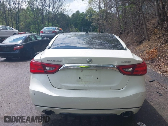 2017 Nissan Maxima SV z VIN 1N4AA6AP3HC434557, wystawiony jako IAAI lot #42203547 z przebiegiem 121 518 mil mil oraz . Historia ofert i sprzedaży dostępna na DreamBid. Obrazek 16.