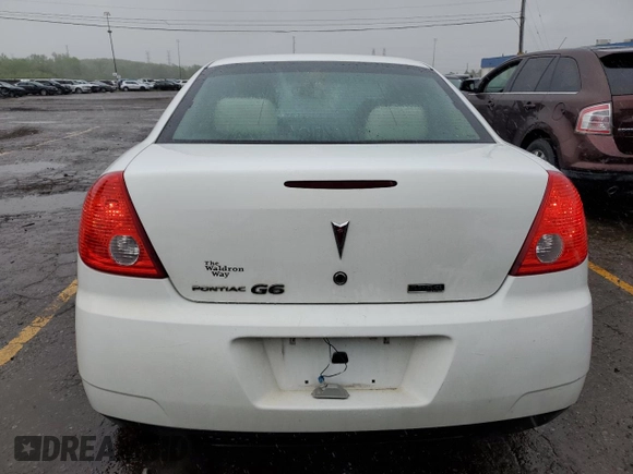2010 Pontiac G6 1SB z VIN 1G2ZA5E08A4160068, wystawiony jako Copart lot #56830335 z przebiegiem 135 067 mil mil oraz Czysty tytuł • Clean title. Historia ofert i sprzedaży dostępna na DreamBid. Obrazek 6.