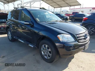 2006 Mercedes-Benz M 350 with VIN 4JGBB86E76A108201, listed as a IAAI auction lot 41955638 with 117,625 mi miles and . Bid and sale history available at DreamBid. Image 1.