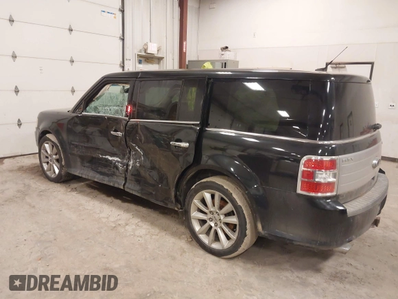 2010 Ford Flex Limited w/Ecoboost with VIN 2FMHK6DT9ABA17914, listed as a IAAI auction lot 41145646 with 139,792 mi miles. Bid and sale history available at carsss.com. Image 3.