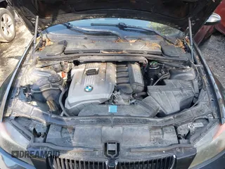 2006 BMW 3 Series 325i with VIN WBAVB13546KR57268, listed as a IAAI auction lot 42002464 with 210,663 mi miles. Bid and sale history available at carsss.com. Image 10.