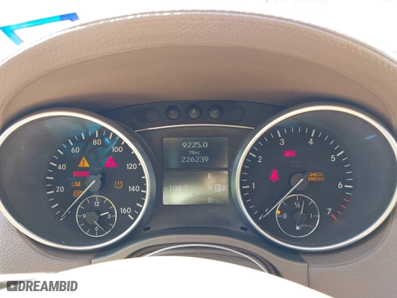2009 Mercedes-Benz GL-Class 5.5L with VIN 4JGBF86E59A498918, listed as a IAAI auction lot 40603852 with 226,239 mi miles. Bid and sale history available at carsss.com. Image 7.