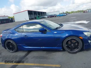 2013 Scion FR-S z VIN JF1ZNAA13D2733259, wystawiony jako IAAI lot #41876078 z przebiegiem 120 321 mil mil oraz . Historia ofert i sprzedaży dostępna na DreamBid. Obrazek 14.