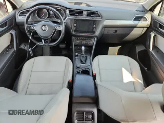 2018 Volkswagen Tiguan SEL with VIN 3VV2B7AX5JM015388, listed as a Copart auction lot 60222195 with 121,389 mi miles and Salvage title. Bid and sale history available at DreamBid. Image 8.