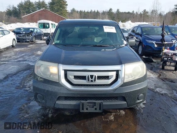 2011 Honda Pilot LX with VIN 5FNYF4H20BB073355, listed as a IAAI auction lot 41588887 with 146,867 mi miles. Bid and sale history available at carsss.com. Image 13.