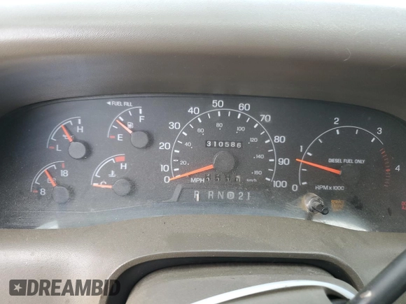 2001 Ford Super Duty F-250 XL with VIN 1FTNW20F71EC94635, listed as a Copart auction lot 82051794 with 310,586 mi miles and Salvage Title. Bid and sale history available at carsss.com. Image 9.