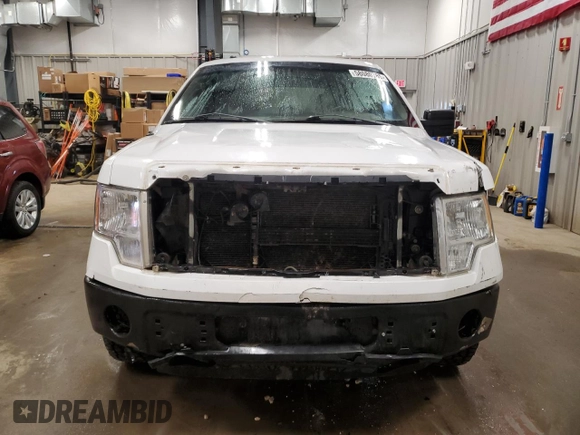 2014 Ford F-150 XL z VIN 1FTFW1EFXEKG12844, wystawiony jako Copart lot #58080785 z przebiegiem 177 943 mil mil oraz Czysty tytuł • Clean title. Historia ofert i sprzedaży dostępna na DreamBid. Obrazek 5.