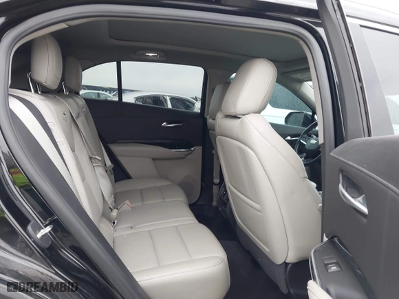 2020 Cadillac XT4 FWD Premium Luxury with VIN 1GYFZCR48LF142955, listed as a IAAI auction lot 41255161 with 39,830 mi miles. Bid and sale history available at carsss.com. Image 8.