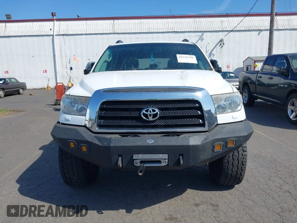 2008 Toyota Sequoia Limited with VIN 5TDBY68A08S017567, listed as a IAAI auction lot 42143328 with Not Provided miles and . Bid and sale history available at DreamBid. Image 12.