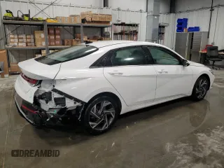 2025 Hyundai Elantra SEL Convenience z VIN KMHLS4DG7SU909317, wystawiony jako Copart lot #59515135 z przebiegiem 15 667 mil mil oraz Czysty tytuł • Clean title. Historia ofert i sprzedaży dostępna na DreamBid. Obrazek 3.