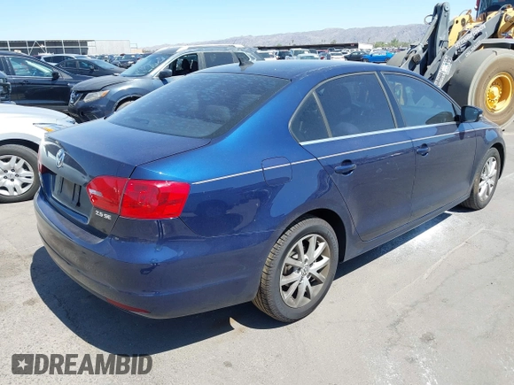 2013 Volkswagen Jetta SE with VIN 3VWDP7AJ3DM444759, listed as a IAAI auction lot 42576013 with 184,450 mi miles and . Bid and sale history available at DreamBid. Image 4.