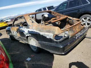 1984 Mercedes-Benz 500 z VIN WDBCA44A5EA079878, wystawiony jako Copart lot #49240915 z przebiegiem Nie podano mil oraz Nie do naprawy • Non repairable. Historia ofert i sprzedaży dostępna na DreamBid. Obrazek 2.