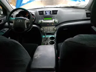 2009 Toyota Highlander Sport z VIN JTEES43A392148314, wystawiony jako Copart lot #44686075 z przebiegiem 271 285 mil mil oraz Czysty tytuł • Clean title. Historia ofert i sprzedaży dostępna na DreamBid. Obrazek 8.