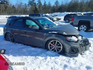 2024 Audi Q5 S line Premium Plus z VIN WA1E2AFY5R2138471, wystawiony jako IAAI lot #41570372 z przebiegiem Nie podano mil oraz . Historia ofert i sprzedaży dostępna na DreamBid. Obrazek 14.