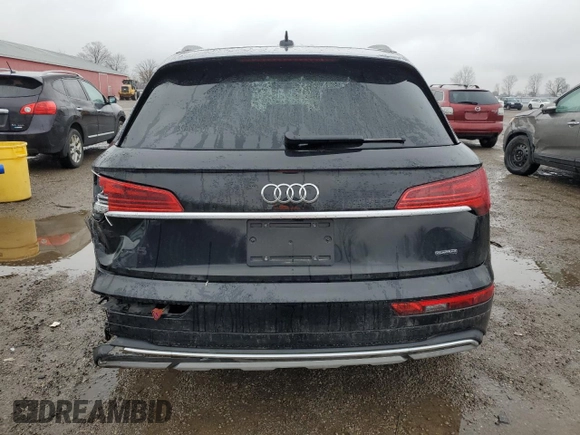 2024 Audi Q5 Komfort with VIN WA1AAAFY9R2001227, listed as a Copart auction lot 80048624 with 11,402 mi miles and Salvage Title. Bid and sale history available at carsss.com. Image 6.