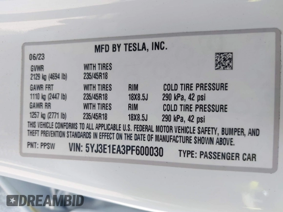 2023 Tesla Model 3 z VIN 5YJ3E1EA3PF600030, wystawiony jako IAAI lot #42052459 z przebiegiem 11 177 mil mil oraz . Historia ofert i sprzedaży dostępna na DreamBid. Obrazek 9.