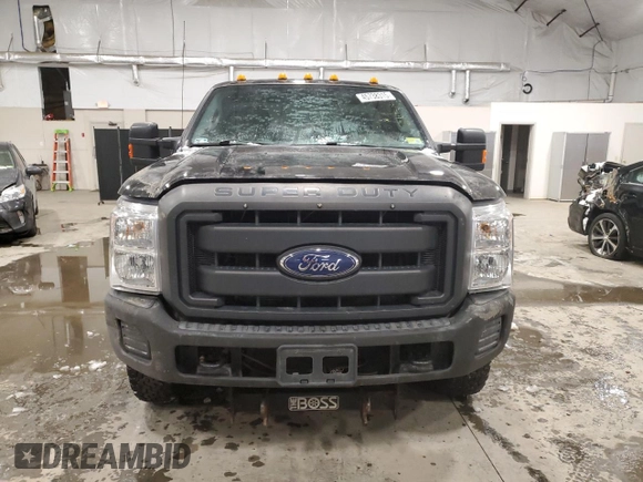 2015 Ford F-250 XLT with VIN 1FTBF2B65FEC94608, listed as a Copart auction lot 45738315 with 84,803 mi miles and Salvage title. Bid and sale history available at DreamBid. Image 5.