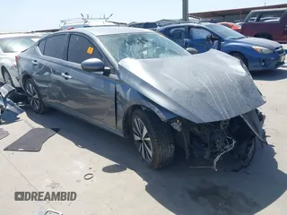 2022 Nissan Altima SV z VIN 1N4BL4DV8NN381738, wystawiony jako IAAI lot #41850589 z przebiegiem 71 289 mil mil oraz . Historia ofert i sprzedaży dostępna na DreamBid. Obrazek 1.