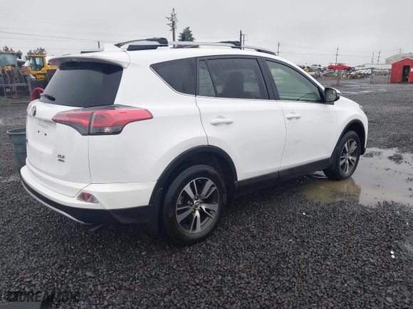 2017 Toyota RAV4 XLE with VIN JTMRFREV2HD212188, listed as a IAAI auction lot 41216790 with 79,594 mi miles. Bid and sale history available at carsss.com. Image 4.
