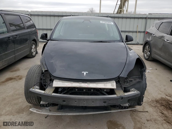 2024 Tesla Model Y Long Range with VIN 7SAYGDEE4RF024829, listed as a Copart auction lot 47305965 with 74,317 mi miles and Salvage Title. Bid and sale history available at carsss.com. Image 5.