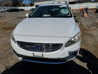2015 Volvo V60 T5 Drive-E Premier with VIN YV126MEB2F1208063, listed as a Copart auction lot 37717174 with 165,866 mi miles. Bid and sale history available at carsss.com. Image 5.