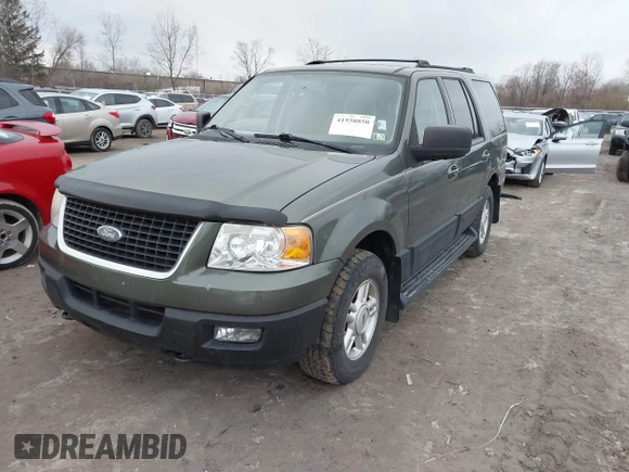 2004 Ford Expedition Special Service with VIN 1FMPU16L64LB74097, listed as a IAAI auction lot 41938850 with 168,436 mi miles. Bid and sale history available at carsss.com. Image 2.
