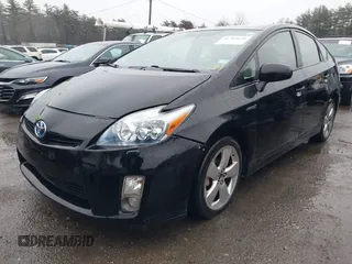 2010 Toyota Prius II with VIN JTDKN3DU0A0040203, listed as a IAAI auction lot 41782624 with 323,127 mi miles. Bid and sale history available at carsss.com. Image 2.