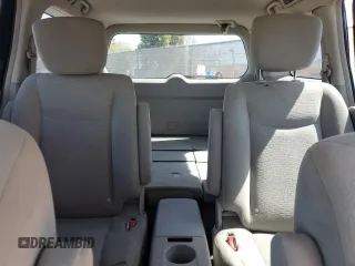 2016 Nissan Quest S z VIN JN8AE2KP0G9157758, wystawiony jako Copart lot #52626385 z przebiegiem 137 765 mil mil oraz Szkoda całkowita • Salvage title. Historia ofert i sprzedaży dostępna na DreamBid. Obrazek 10.