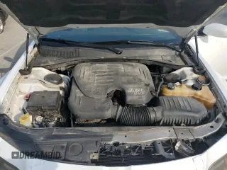 2014 Chrysler 300 S z VIN 2C3CCAGGXEH120747, wystawiony jako Copart lot #54400005 z przebiegiem 135 743 mil mil oraz Szkoda całkowita • Salvage title. Historia ofert i sprzedaży dostępna na DreamBid. Obrazek 11.