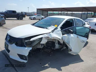 2018 Nissan Altima SV with VIN 1N4AL3AP6JC213193, listed as a IAAI auction lot 41880679 with 109,594 mi miles and . Bid and sale history available at carsss.com. Image 2.