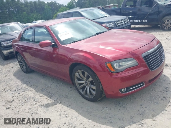 2014 Chrysler 300 S z VIN 2C3CCABG1EH355190, wystawiony jako IAAI lot #42134787 z przebiegiem 107 959 mil mil oraz . Historia ofert i sprzedaży dostępna na DreamBid. Obrazek 1.