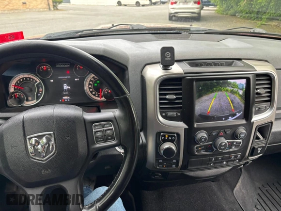 2018 Ram 1500 Outdoorsman z VIN 1C6RR7TT6JS186572, wystawiony jako Copart lot #65097315 z przebiegiem 190 338 mil mil oraz Czysty tytuł • Clean title. Historia ofert i sprzedaży dostępna na DreamBid. Obrazek 8.