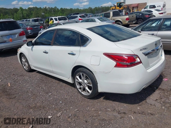 2013 Nissan Altima SV with VIN 1N4AL3AP7DC207438, listed as a IAAI auction lot 42141303 with 224,279 mi miles and . Bid and sale history available at carsss.com. Image 3.
