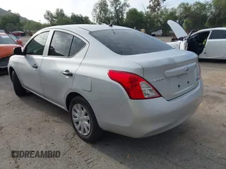 2012 Nissan Versa SL with VIN 3N1CN7AP3CL911095, listed as a IAAI auction lot 41814962 with 184,208 mi miles and . Bid and sale history available at carsss.com. Image 3.