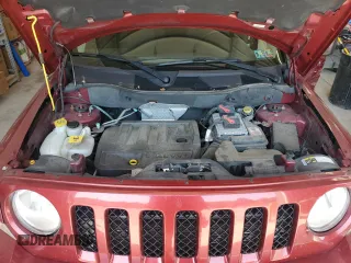 2014 Jeep Patriot Latitude with VIN 1C4NJRFB2ED734624, listed as a Copart auction lot 60675175 with 91,624 mi miles and Salvage title. Bid and sale history available at DreamBid. Image 12.